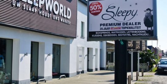 Sleepworld belgie campagne op trotter billboard trotters 1000x1000