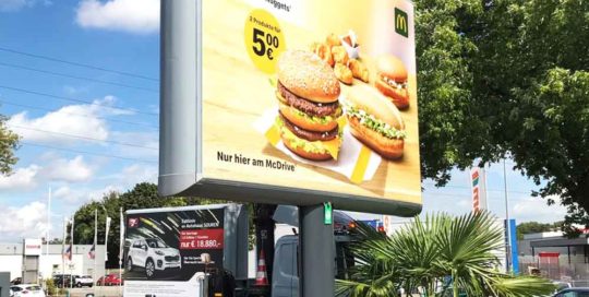 Kampagne McDonalds Markus Weber Trotter aussenwerbung werbeflache 1000x1000