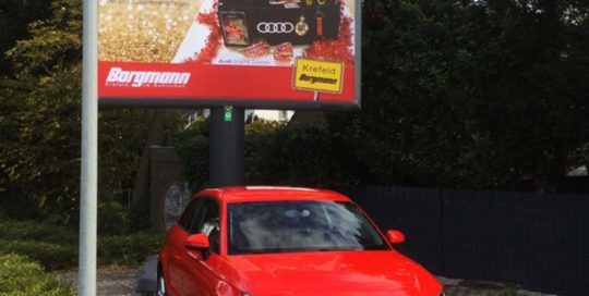 Kampagne Audi Borgmann Weihnachten Trotter billboards automotive werbung 1000x1000